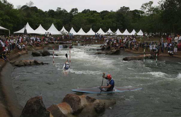 Mais de 150 canoístas iniciantes começaram oficialmente na sexta-feira, dia 26 de Agosto, a trilhar suas carreiras esportivas em um dos principais palcos de Canoagem Slalom do continente americano / Foto: Divulgação